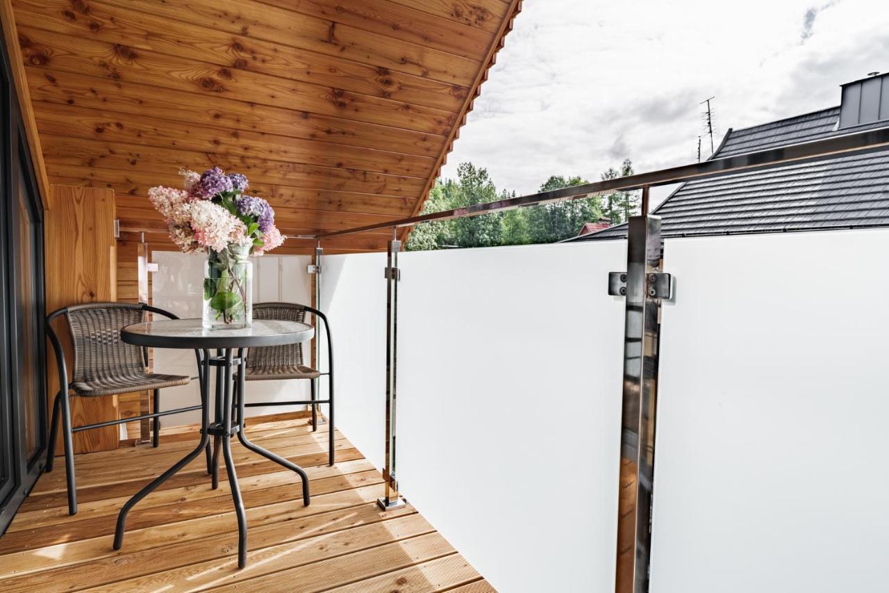 Apartament z balkonem